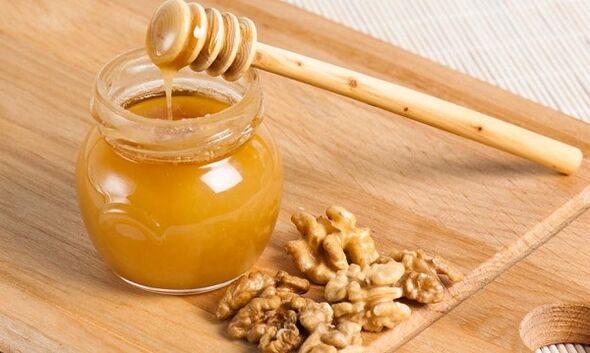 мед и орехи за растеж на пениса